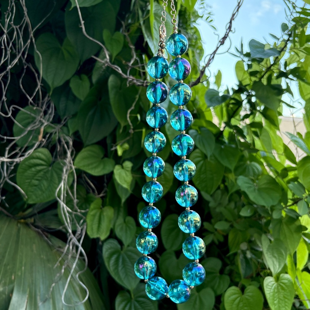 Natasha Couture Clear Blue Acrylic Ball Necklace Retro Iridescent Gold Cocktail - Picture 8 of 14